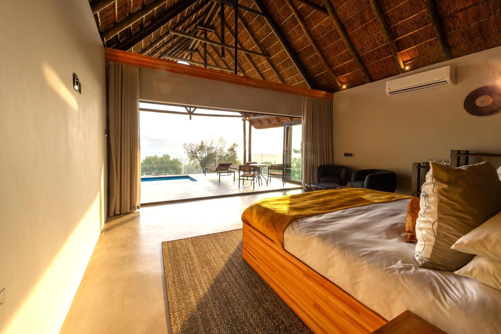 La Joya Lodge Conference Centre And Spa Pelindaba Buitenkant foto