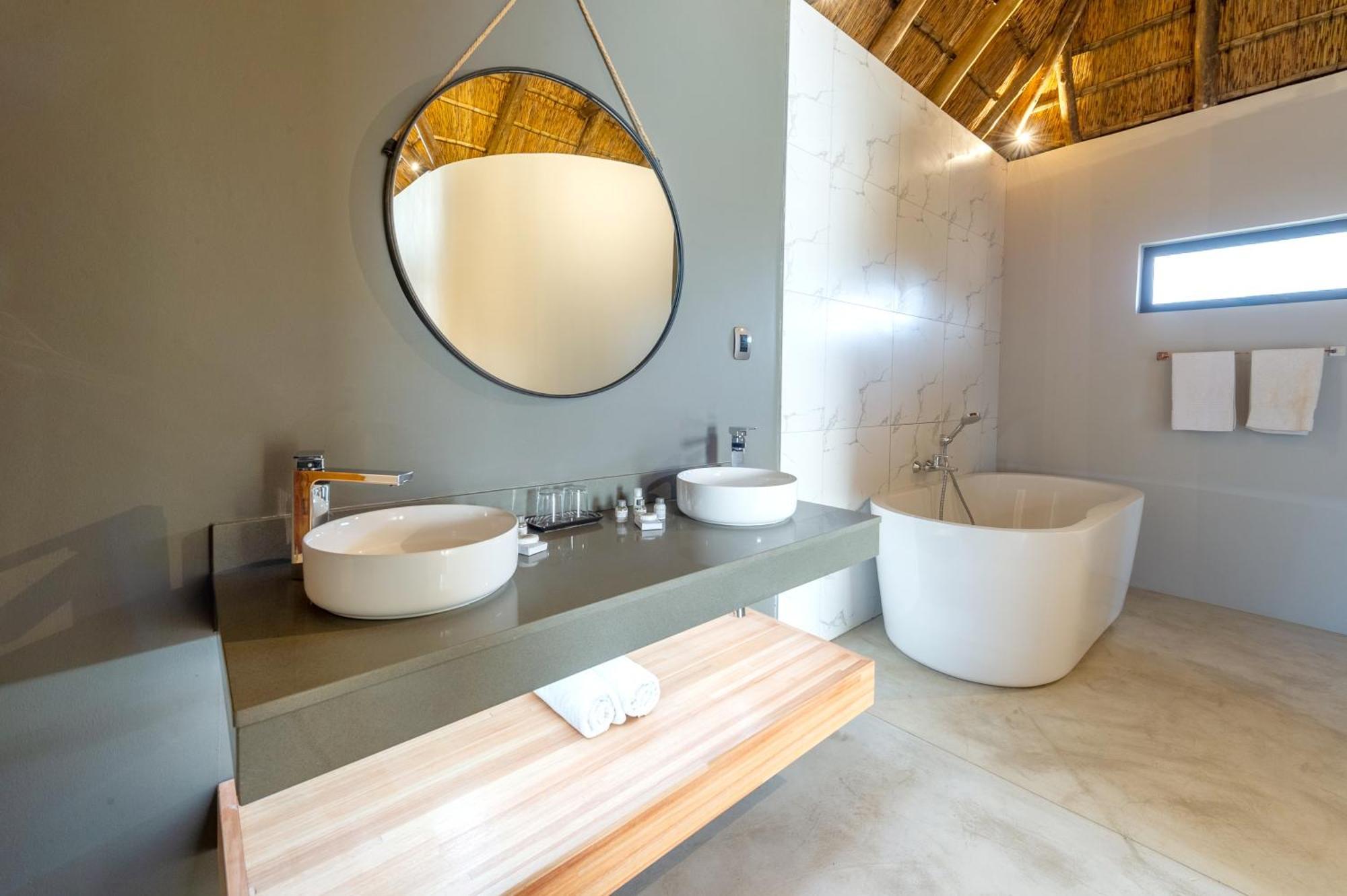 La Joya Lodge Conference Centre And Spa Pelindaba Buitenkant foto